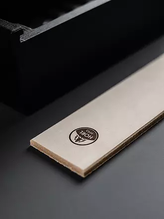 HORL 1993 | Cuir à rasoir | 